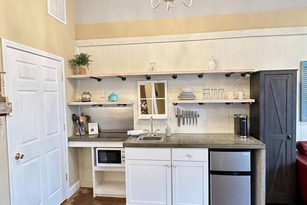 Haven At Hazel~Downtown Bungalow Demorest 外观 照片